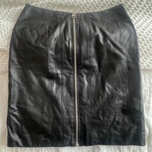 All Saints Lucille 100% lamb leather skirt with zipper, black size 6.
